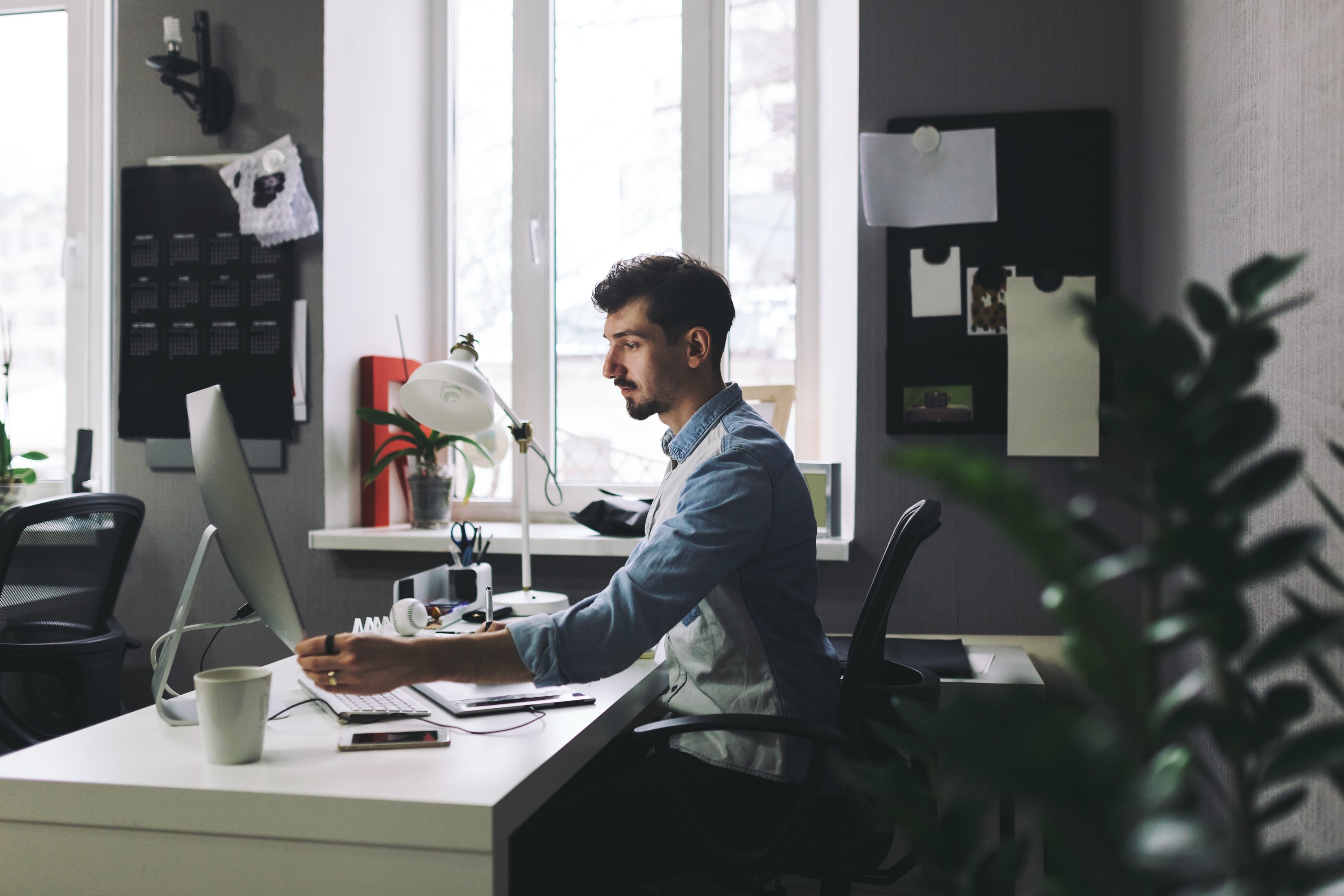 handsome-businessman-working-office
